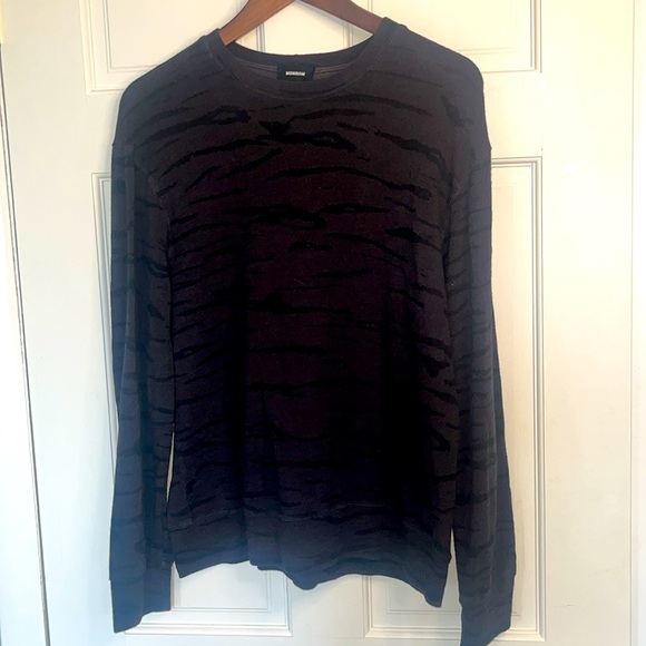 Monrow Charcoal Knit Top - Picture 5 of 9